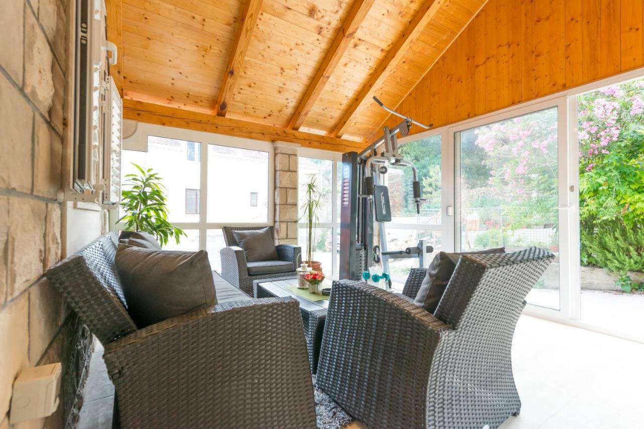 Tranquility And Nature In 4 Bedroom With Sea View Mokošica Dış mekan fotoğraf