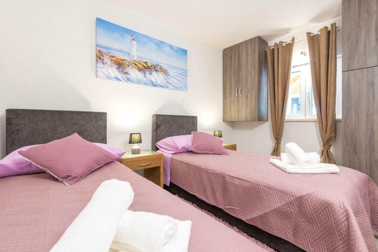 Tranquility And Nature In 4 Bedroom With Sea View Mokošica Dış mekan fotoğraf