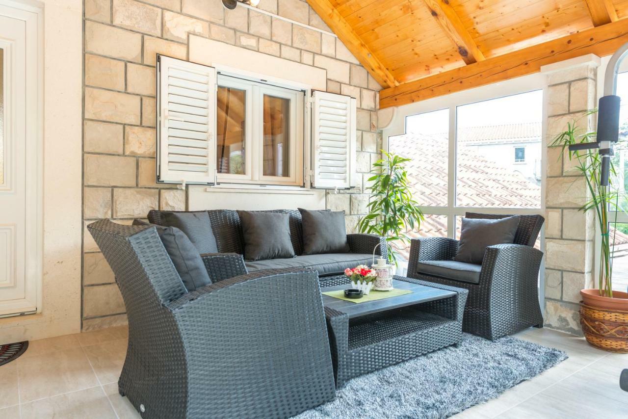 Tranquility And Nature In 4 Bedroom With Sea View Mokošica Dış mekan fotoğraf