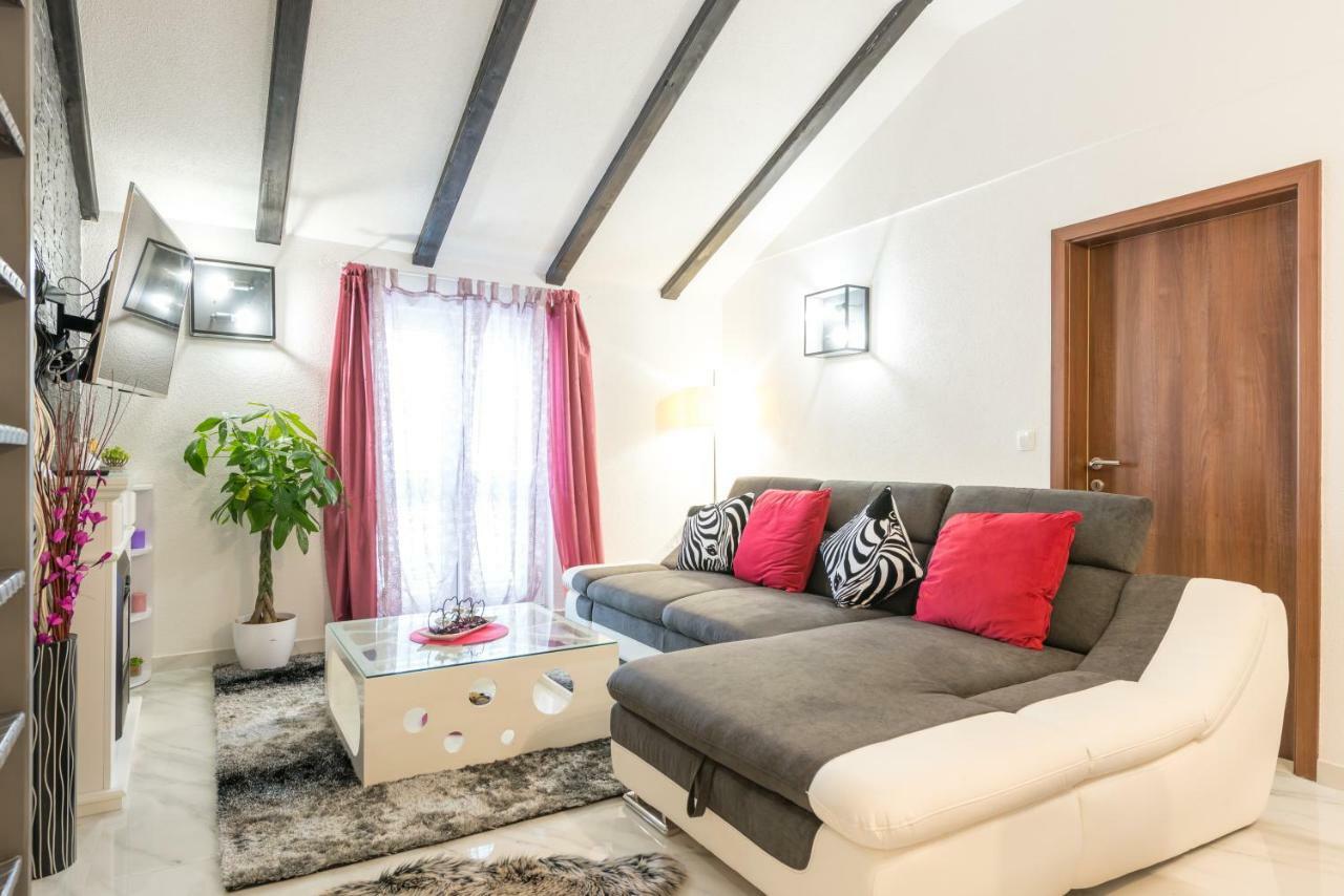 Tranquility And Nature In 4 Bedroom With Sea View Mokošica Dış mekan fotoğraf