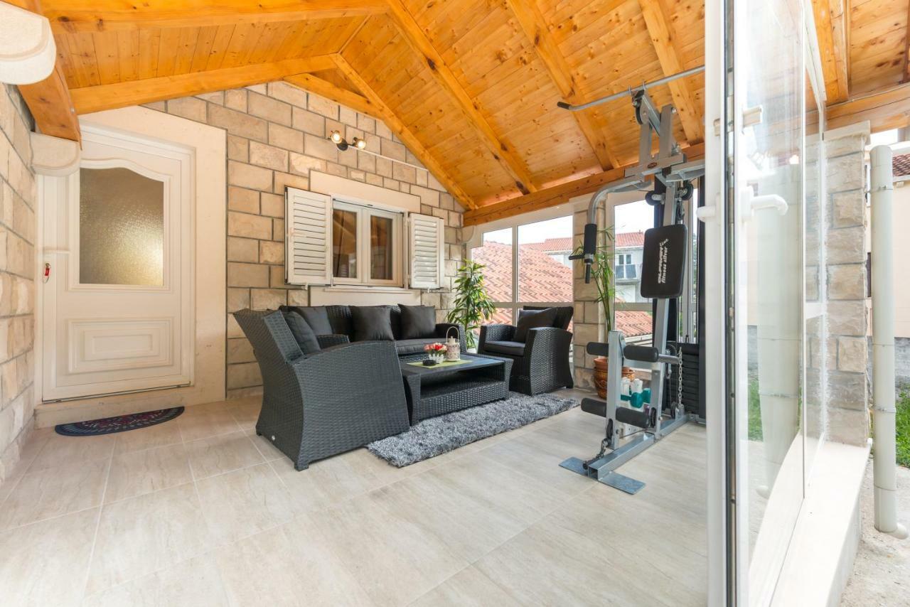 Tranquility And Nature In 4 Bedroom With Sea View Mokošica Dış mekan fotoğraf