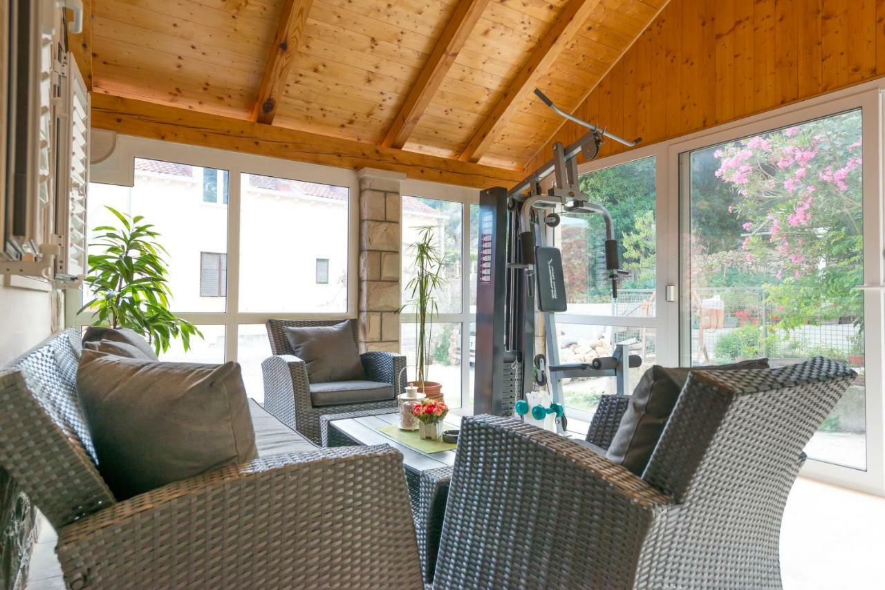 Tranquility And Nature In 4 Bedroom With Sea View Mokošica Dış mekan fotoğraf